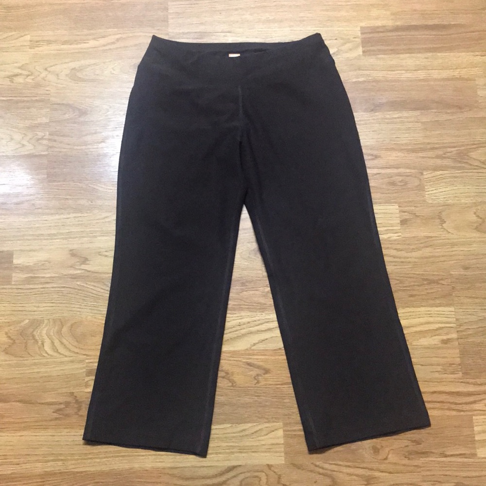 Lucy Tech Power Brown Capri Pants Size S